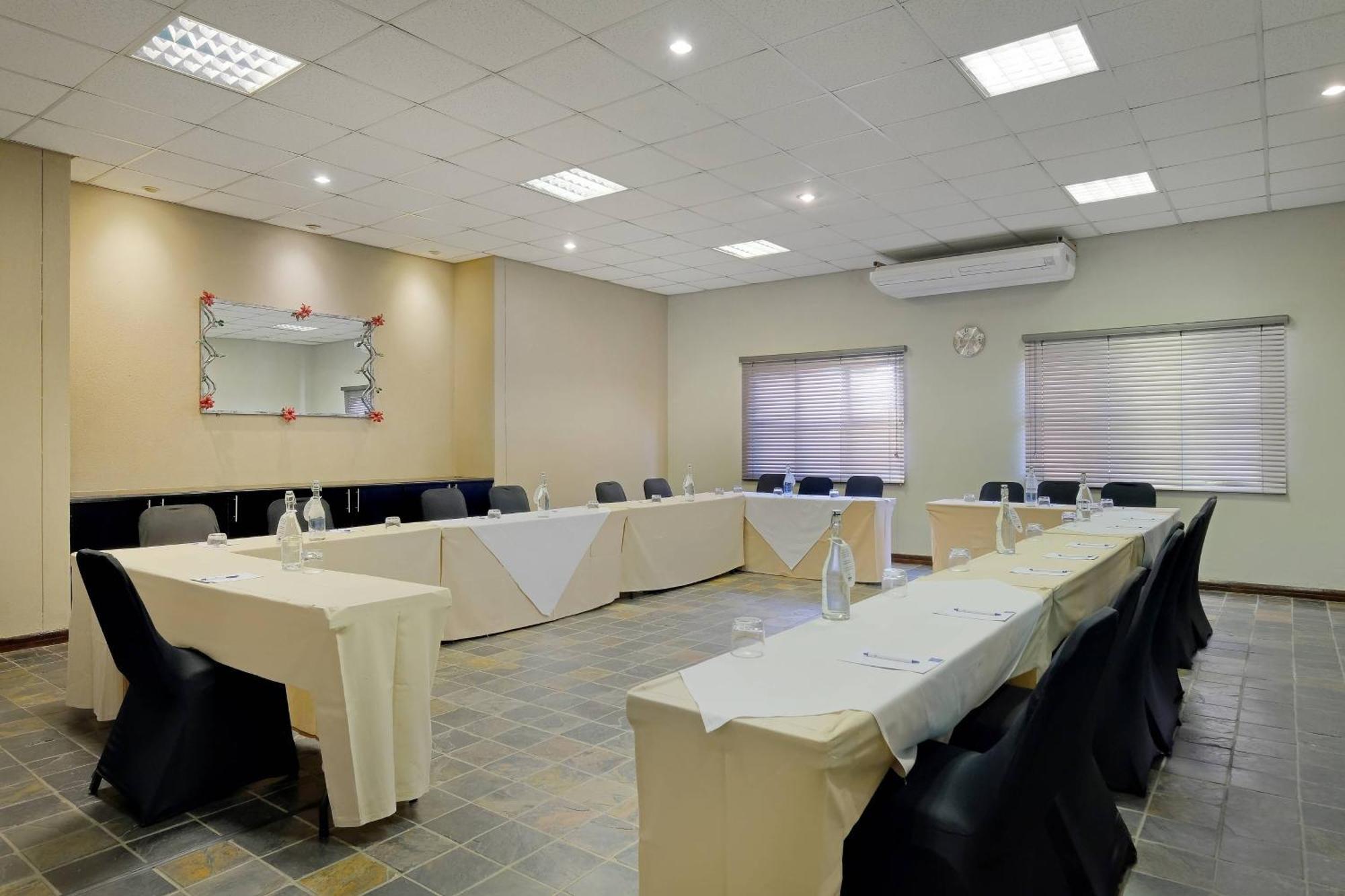 Protea Hotel By Marriott Polokwane Landmark Exterior photo