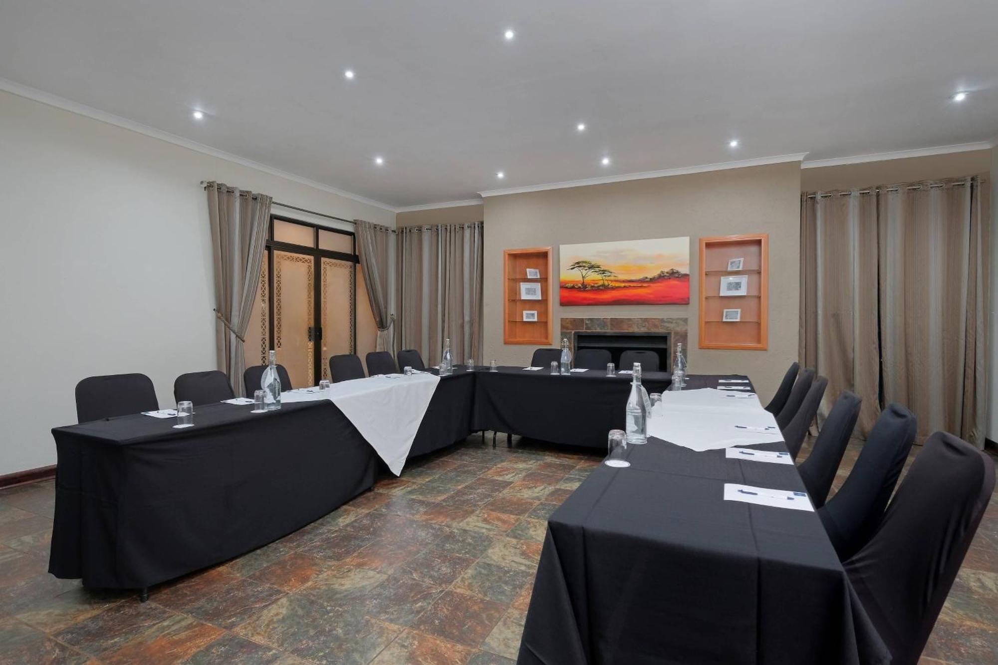 Protea Hotel By Marriott Polokwane Landmark Exterior photo