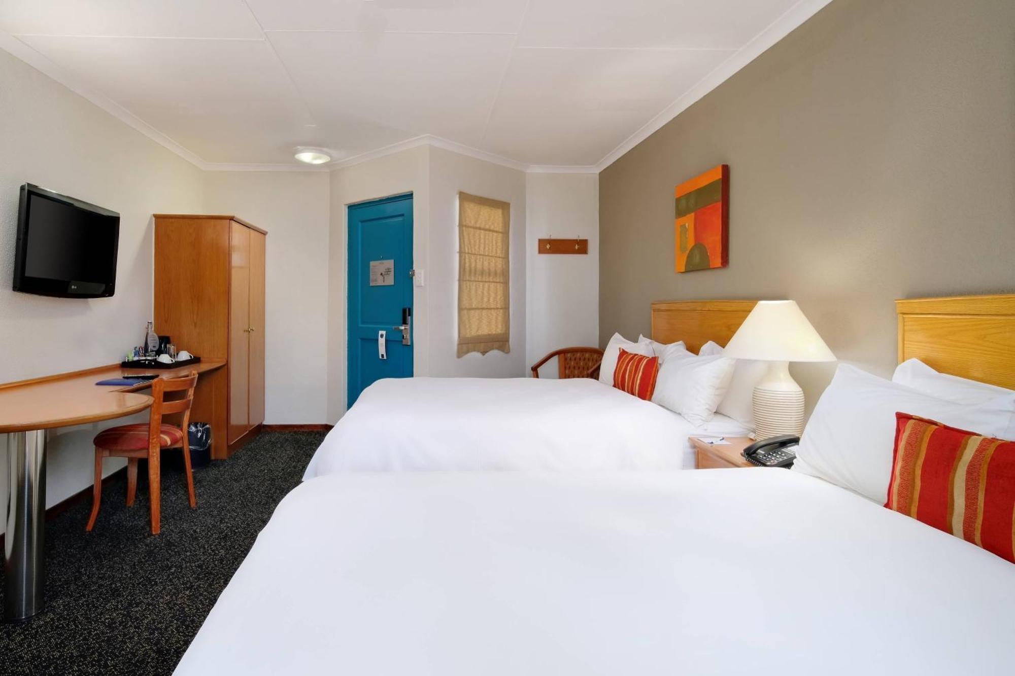 Protea Hotel By Marriott Polokwane Landmark Exterior photo